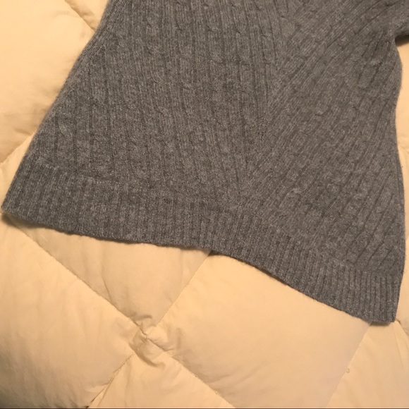 Saks Fifth Ave 100% Cashmere Pullover Cable Knit Sweater V-Neck size S - Picture 7 of 8